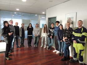 Gruppenfoto von den Teilnehmenden der Veranstaltung mit DB Schenker